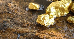 Maiden drilling at Platina Resources’ Xanadu gold project in WA has confirmed a large-scale gold system over 600m by 600m in all directions.
